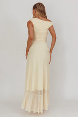 Vestido Longo Moonlit Magic com Decote Assimétrico Amarelo Claro