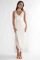 Vestido Maxi Chantrelle Prata com Fenda e Torção nas Costas