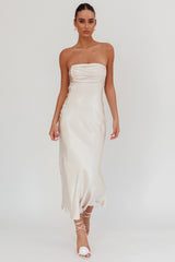 Vestido sin tirantes con espalda de encaje Moon Song Color Champaña