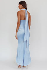 Vestido largo de cuello halter con corpiño plisado Italia Azure Azul claro