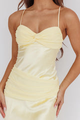 Vestido Arizona Sunset com Laço Cruzado nas Costas Amarelo