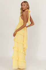 Vestido largo Flirt con ribete con volantes y cuello halter, color limón