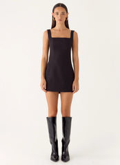 Mini vestido entallado con tirantes finos - Negro