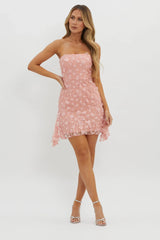 Mini vestido sin tirantes Lacynda adornado, rosa