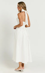 Vestido Midi Helda - Vestido com Painel Corpete e Amarração Halter na Cor Off-White