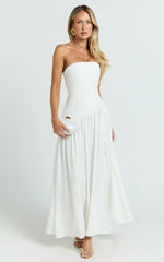 Vestido maxi Nadiane - Vestido asimétrico sin tirantes con cintura caída en color blanco roto