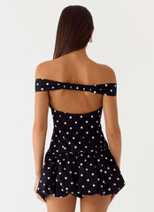 Minivestido con hombros descubiertos romance infinito - lunares negros
