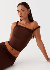Top de hombros retorcidos Solace Soul - Chocolate