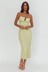 Vestido midi Horizon sin tirantes con textura floral verde
