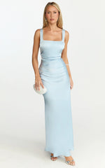 Vestido Midi Rumi - Vestido de Satén Fruncido en Azul Claro