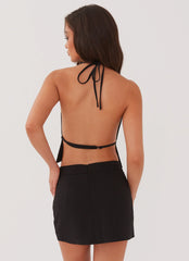Top de chaleco halter Sarah - Negro