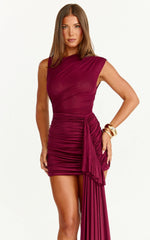 Minivestido Baylee - Vestido Bodycon de Um Ombro Só com Drapeado na Cor Vinho