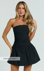 Minivestido Donatella - Vestido con escote palabra de honor y cintura caída en negro