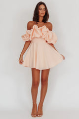 Minivestido Kailynn sin hombros de corte A color rosa empolvado