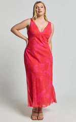 Vestido Midi Jodie - Vestido Chemise com Decote V em Estampa Floral Rosa