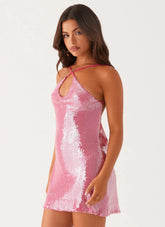 Minivestido con espalda drapeada Radiant Energy - Fucsia
