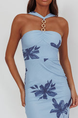 Vestido longo Maretha Gold Link Neckline azul-claro