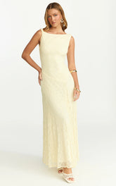 Vestido maxi Madeleine - Vestido de corte A con cuello alto en color limón