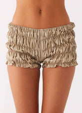 Shorts Curtos Franzidos Girls Like Us - Listra de Aveia