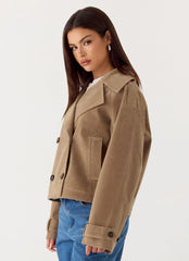 Chaqueta corta tipo gabardina de antelina Evan - Color canela