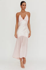 Vestido largo rosa de gasa con dobladillo y cuello halter Aysah