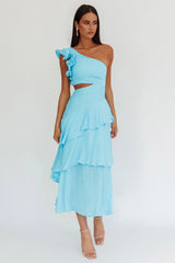 Vestido maxi azul Deanna con un solo hombro y volantes