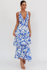 Vestido longo floral azul Veda com alças e babados nas costas
