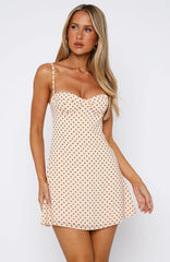 Vestido Curto In The Back Of My Mind Poá Creme/Chocolate
