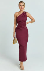 Vestido midi Karlie - Vestido ajustado de un hombro en color vino