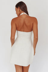 Minivestido Hendrix de corte A con cuello halter color crema