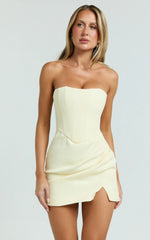 Minivestido Avery - Vestido drapeado con corsé palabra de honor en color limón