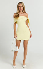 Minivestido Cecilia - Vestido con detalle de lazo escote barco en color limón