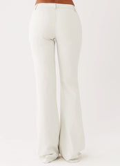 Pantalones Cyra de tiro bajo slim fit - Marfil