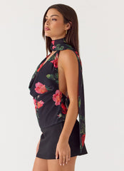 Quiero un top sin tirantes y con escote halter - Midnight Bloom