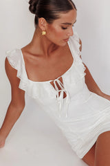 Minivestido con volantes, busto atado y fin de semana dulce, color blanco