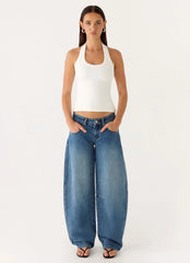 Jeans Stevie de mezclilla de corte bajo con pierna de barril - Azul medio