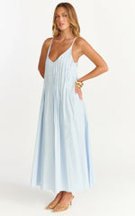 Vestido Longo Estelle - Vestido Plissado com Decote V na cor Azul