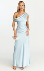 Vestido Midi Lira - Vestido de satén de un solo hombro en azul pálido