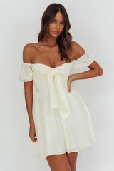 Minivestido Ombro a Ombro Texturizado Perfect Worlds na cor Marfim