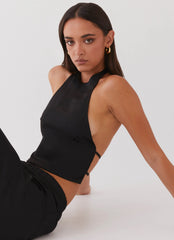 Top Bree de raso con cuello halter - Negro