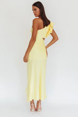 Vestido largo amarillo Deanna con abertura y un hombro