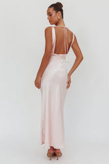 Vestido largo rosa de cuello vuelto y espalda abierta Good Intentions