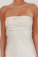 Vestido sin tirantes con espalda de encaje Moon Song Color Champaña