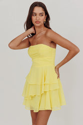 Minivestido Veda sin tirantes con volantes, color limón