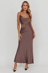 Vestido Emmerson com Recortes e Gola Drapeada Cinza Quente