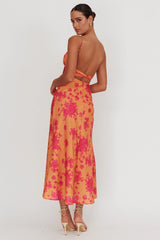Vestido longo floral Nerida com torção nas costas e decote nadador laranja