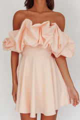 Minivestido Kailynn sin hombros de corte A color rosa empolvado