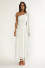 Vestido longo drapeado de um ombro Zorina prateado