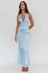 Vestido largo de cuello halter con corpiño plisado Italia Azure Azul claro