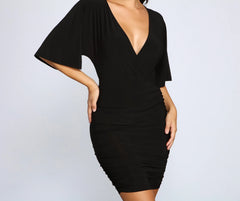 Mini Vestido con Vibras Clásicas y Chic